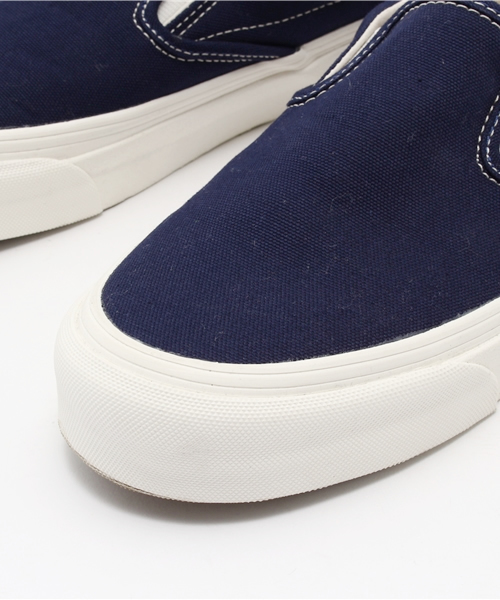 SILAS(サイラス)の「VANS OG CLASSIC SLIP ON LX(スニーカー・メンズ・ネイビー・23cm/23.5cm/24cm/27cm)」の5枚目の写真