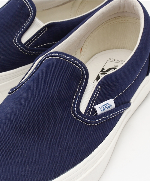 SILAS(サイラス)の「VANS OG CLASSIC SLIP ON LX(スニーカー・メンズ・ネイビー・23cm/23.5cm/24cm/27cm)」の6枚目の写真