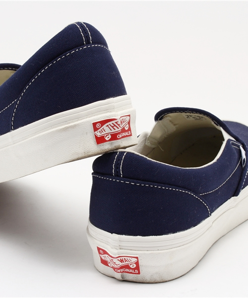 SILAS(サイラス)の「VANS OG CLASSIC SLIP ON LX(スニーカー・メンズ・ネイビー・23cm/23.5cm/24cm/27cm)」の8枚目の写真