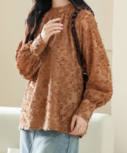 Lace Ladies（レースレディース）の「花柄 シャギー ボリューム袖 ギャザー シアー ブラウス（シャツ/ブラウス・レディース・アイボリー/ブラック/ホワイト/ブラウン・FREE/S）」の4枚目の写真