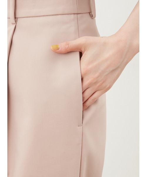 Mila Owen（ミラオーウェン）の「タックデザインテーパードドレスパンツ（その他パンツ・レディース・ブラック/ベージュ/ダークブラウン/ピンク・0/1/00）」の11枚目の写真