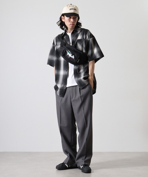 FILA（フィラ）の「ＦＩＬＡ ビニールポケットボディバッグ（ボディバッグ/ウエストポーチ・メンズ・ブラック×グリーン/ブラック×レッド・FREE）」の10枚目の写真