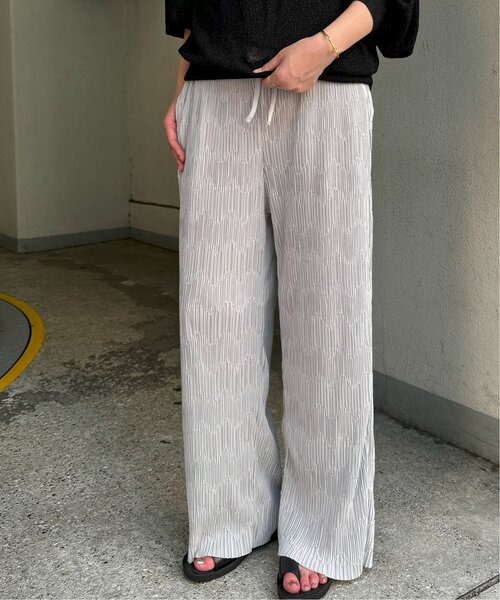 LBC（エルビーシー）の「プリーツイージーパンツ（その他パンツ・レディース・ダークラベンダー/グリーン系その他/グレー/ブラウン/ブラック・M）」の20枚目の写真