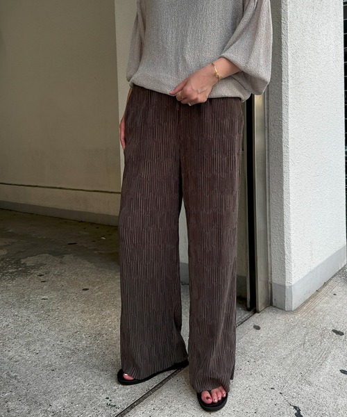 LBC（エルビーシー）の「プリーツイージーパンツ（その他パンツ・レディース・グレー/ブラック/グリーン系その他/ダークラベンダー/ブラウン・M）」の7枚目の写真