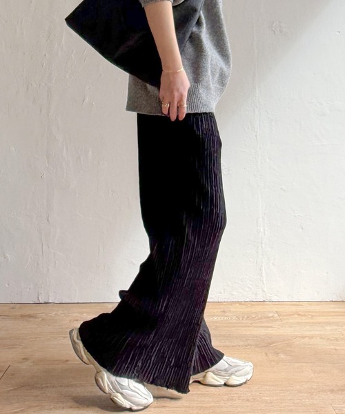 LBC（エルビーシー）の「プリーツイージーパンツ（その他パンツ・レディース・ダークラベンダー/グリーン系その他/グレー/ブラウン/ブラック・M）」の7枚目の写真