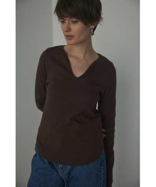 BLACK BY MOUSSY（ブラックバイマウジー）の「v neck tight tops