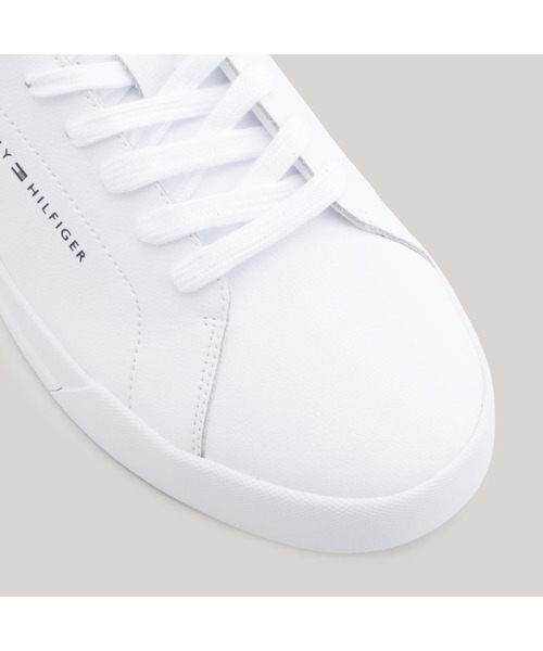 TOMMY HILFIGER(トミーヒルフィガー)の「コートレザーグレインスニーカー(スニーカー・メンズ・オフホワイト・26.0cm/26.5cm/27.5cm)」の6枚目の写真