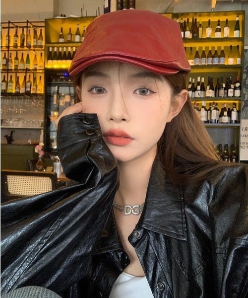 SHEENA（シーナ）の「フェイクレザーハンチング帽（ハンチング/ベレー帽・レディース・ブラック/レッド・FREE）」の5枚目の写真