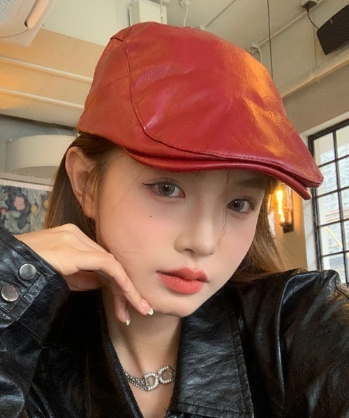 SHEENA（シーナ）の「フェイクレザーハンチング帽（ハンチング/ベレー帽・レディース・ブラック/レッド・FREE）」の10枚目の写真