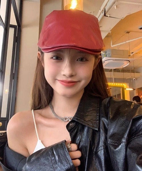 SHEENA（シーナ）の「フェイクレザーハンチング帽（ハンチング/ベレー帽・レディース・ブラック/レッド・FREE）」の9枚目の写真