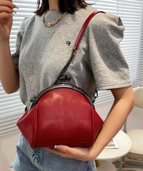 mebole(メボレ)の「がま口 ビンテージショルダーバッグ(ショルダーバッグ・レディース・ホワイト/ブラック×ホワイト/ピンク/レッド/ブラック・FREE)」の11枚目の写真