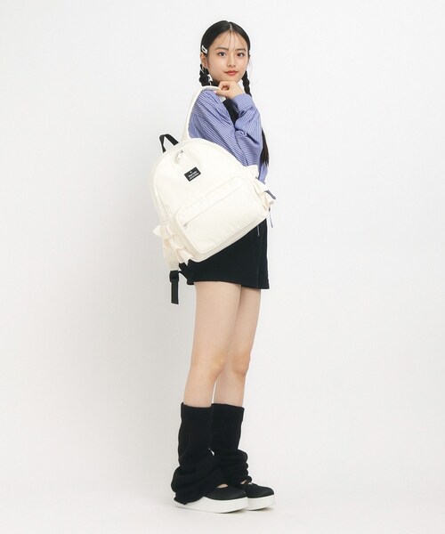 PINK-latte（ピンクラテ）の「◆【容量約15L】フリルリュック（バックパック/リュック・キッズ・ホワイト/ブラック/ライトブルー・00）」の16枚目の写真