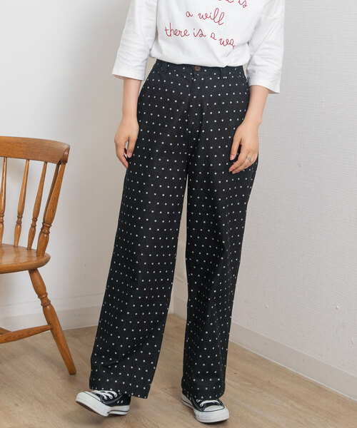 POU DOU DOU（プードゥドゥ）の「ドットプリントデニムパンツ（デニムパンツ・レディース・ブラック/パープル系・M）」の2枚目の写真