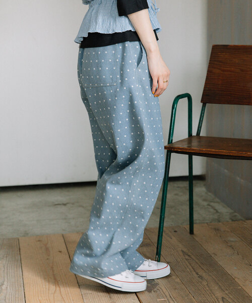 POU DOU DOU（プードゥドゥ）の「ドットプリントデニムパンツ（デニムパンツ・レディース・ブラック/パープル系・M）」の4枚目の写真
