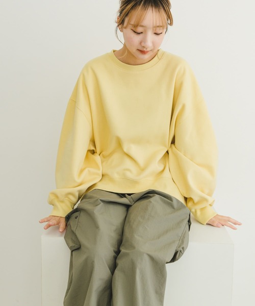 ITEMS URBANRESEARCH（アイテムズ アーバンリサーチ）の「エアリータッチクルーネックスウェット（スウェット・レディース・チャコールグレー/イエロー/オフホワイト・FREE）」の9枚目の写真