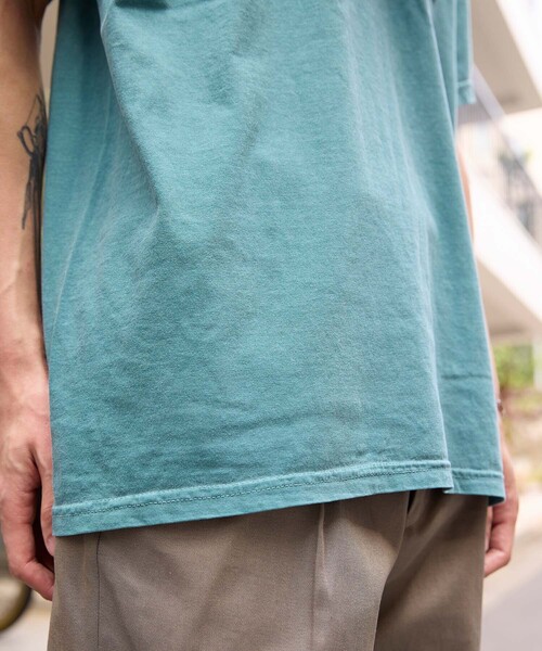 ADAM ET ROPE'（アダムエロペ）の「【COMFORT COLORS/コンフォート カラーズ】POCKET TEE（Tシャツ/カットソー・メンズ・グレー/パープル/グリーン・L/M）」の14枚目の写真
