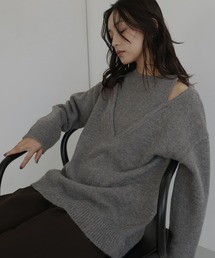 レイヤード風Vネックニット