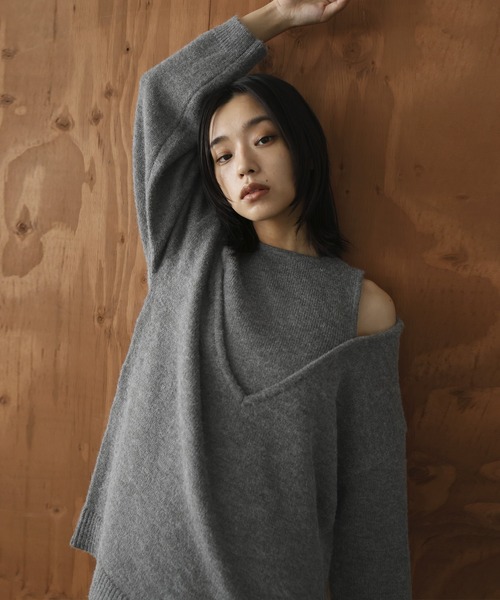 レイヤード風Vネックニット（ニット/セーター）｜hellam（へラム）