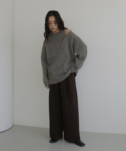  hellam（へラム）の「レイヤード風Vネックニット（ニット/セーター・レディース・ブラウン/アイボリー/ブラック/チャコール・FREE）」の14枚目の写真