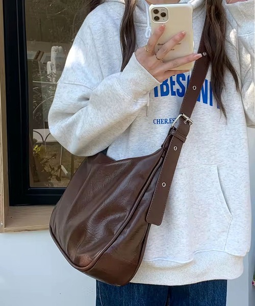 ammy.（エイミードット）の「【 ammy. / エイミードット 】 リングベルト ショルダーバッグ（ショルダーバッグ・レディース・ブラック/ブラウン・FREE）」の8枚目の写真