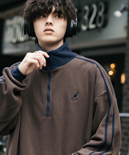 KANGOL（カンゴール）の「新色追加 KANGOL カンゴール 別注コラボオーバーサイズサイドラインワンポイントロゴ刺繍ハーフジップフリーストレーナー（スウェット・メンズ・ブルー系/ブラック系/ホワイト系/ブラック/グレー系/ブルー/ホワイト系2/ホワイト系1/ネイビー/チャコール/ベージュ/ネイビー系/オフホワイト/グレー/ネイビー系1/グレー系1/ブラック系1/ボルドー/ベージュ系/グリーン/オレンジ/チャコールグレー/ブラウン・M/XL/L）」の13枚目の写真