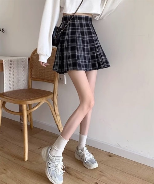 urge:(アージコロン )の「【URGE:】チェック柄 プリーツ ミニスカート(スカート・レディース・レッド/ブラック・SMALL/MEDIUM/LARGE/X-LARGE)」の8枚目の写真