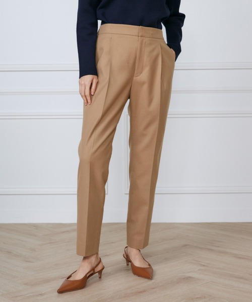 INED（イネド）の「ワンタックテーパードパンツ（その他パンツ・レディース・ブラック/オフホワイト/オレンジ/チェック/キャメル/その他・7号/9号/11号）」の4枚目の写真