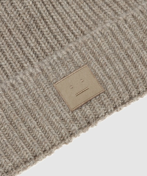 Acne Studios（アクネストゥディオズ）の「FA-UX-HATS000234（ニットキャップ/ビーニー・メンズ・オートミール/ネイビー/グレイッシュベージュ・ONE SIZE）」の11枚目の写真