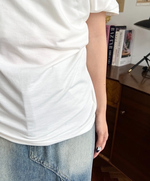 moment+(モーメントプラス)の「半袖ワンショルドレープカットソー(Tシャツ/カットソー・レディース・イエロー/杢グレー/オフホワイト/グレイッシュベージュ/ブラック/ピンク・M)」の10枚目の写真
