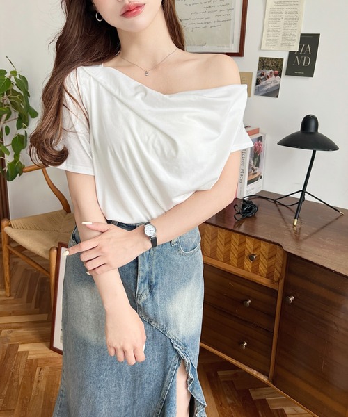 moment+(モーメントプラス)の「半袖ワンショルドレープカットソー(Tシャツ/カットソー・レディース・イエロー/杢グレー/オフホワイト/グレイッシュベージュ/ブラック/ピンク・M)」の14枚目の写真