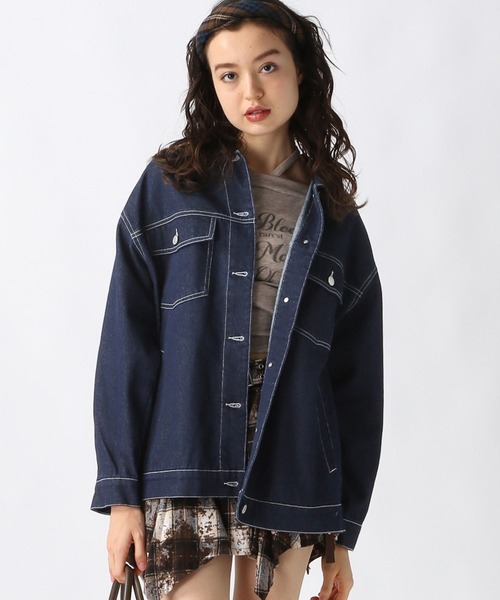 FOREVER 21(フォーエバー トゥエンティーワン)の「【2025SS】加工デニムGジャン(デニムジャケット・レディース・グレー/ブルー/ライトブルー/ネイビー・FREE)」の4枚目の写真