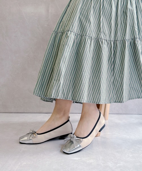 Noubel Voug Relax（ヌーベルヴォーグリラックス）の「スクエアトゥ リボン フラット レザーパンプス【2025新作】（パンプス・レディース・ブラック/アイボリー・24.5cm/24cm/23.5cm/23cm/22.5cm/25cm）」の13枚目の写真