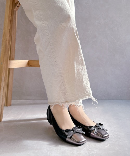 Noubel Voug Relax（ヌーベルヴォーグリラックス）の「スクエアトゥ リボン フラット レザーパンプス【2025新作】（パンプス・レディース・ブラック/アイボリー・24.5cm/24cm/23.5cm/23cm/22.5cm/25cm）」の15枚目の写真