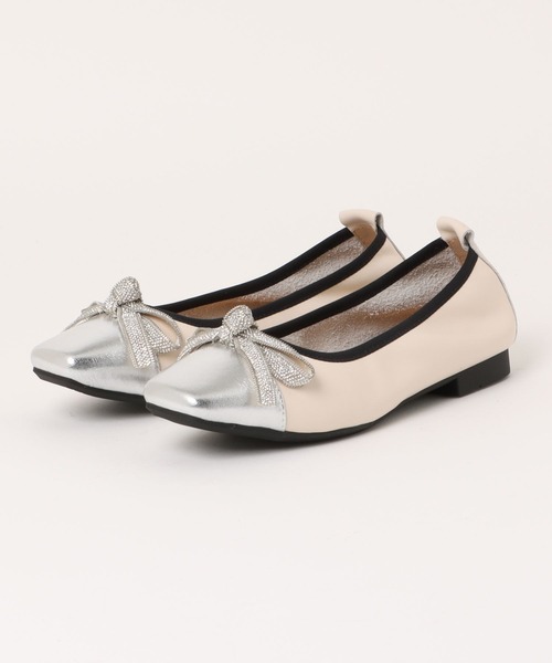 Noubel Voug Relax(ヌーベルヴォーグリラックス)の「スクエアトゥ リボン フラット レザーパンプス(パンプス・レディース・ブラック/アイボリー・24.5cm/24cm/23.5cm/23cm/22.5cm/25cm)」の17枚目の写真