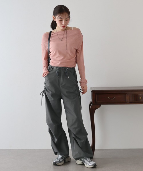 BLUEEAST（ブルーイースト）の「サイドリボンパラシュートパンツ（カーゴパンツ・レディース・ベージュ/ホワイト/チャコールグレー/ブラック・MEDIUM）」の15枚目の写真