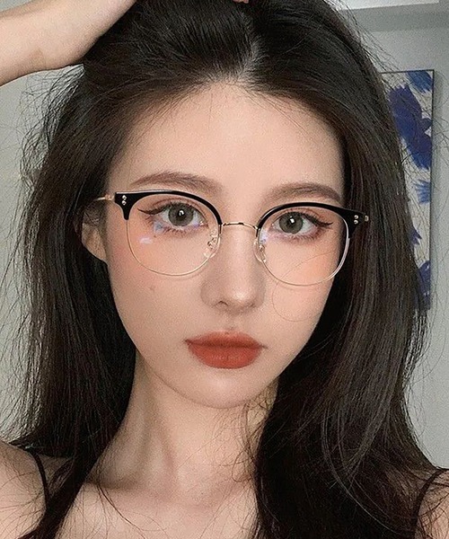 Bifrost（ビフレスト）の「クリアレンズファッション眼鏡 アイウウェア 伊達めがね（メガネ・レディース・B/C/D/F/A・FREE）」の2枚目の写真
