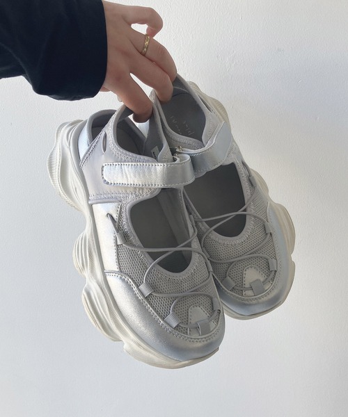 AS KNOW AS plus(アズノゥアズプラス)の「厚底 フェイクスウェードスニーカー / 厚底 リボンスニーカー(スニーカー・レディース・アイボリー/シルバー/ブラック/アイボリー系/ブラック系/ブラック系1/グレー系その他/ブラウン系1/ブラック系その他・LL/L/M/S)」の10枚目の写真