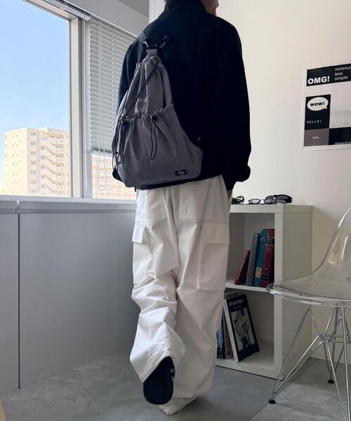 Dickies（ディッキーズ）の「∴WEGO/別注Dickies2wayナップサック（ショルダーバッグ・レディース・ホワイト/ライトグレー/ブラック・FREE）」の5枚目の写真