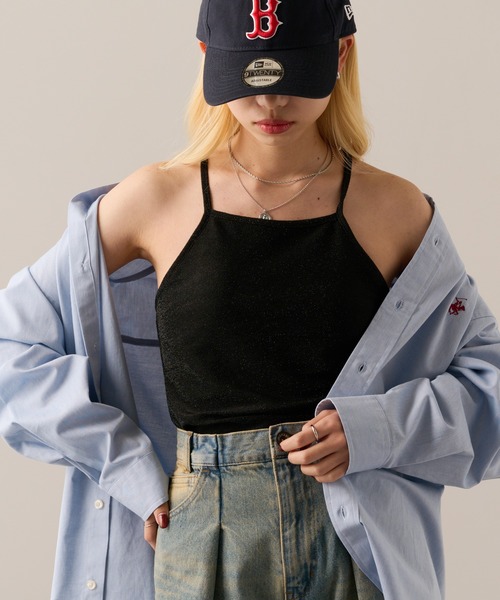 MAGASIN DE MODE Onjna(マガジンデモードオンジェナ )の「【MAGASIN DE MODE Onjna】Glitter back cross camisole / ラメバッククロス カップ付きキャミソール DTK(キャミソール・レディース・ブラック/オフホワイト/シルバー/ブラウン・FREE)」の3枚目の写真