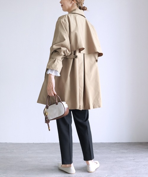 reca（レカ）の「キャンディ袖トレンチ風Aラインコート（トレンチコート・レディース・アイボリー/ブラック/グレイッシュベージュ/ベージュ・M）」の6枚目の写真