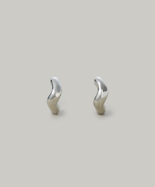 Jolie Toujours(ジョリトゥジュール)の「【汗や水に強い】〈ステンレス〉ニュアンスミニフープピアス(ピアス(両耳用)・レディース・ゴールド/シルバー・FREE)」の5枚目の写真