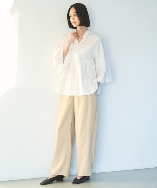 UNFILO(アンフィーロ)の「カーブワイドパンツ(その他パンツ・レディース・ベージュ系/ブラック系・SMALL/X-SMALL/LARGE/MEDIUM)」の8枚目の写真