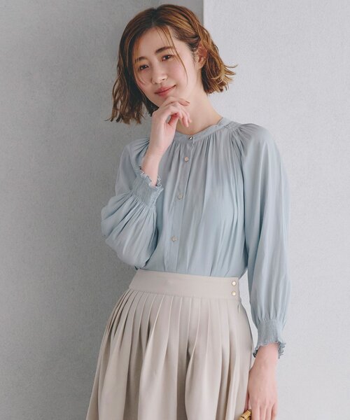 grove（グローブ）の「【デイリーから特別な日まで】華やかさを纏うヴィンテージサテンブラウス（シャツ/ブラウス・レディース・ライトブルー/オフホワイト/ホワイト系3/ブラック系/ピンク・02/03/01/04/05）」の4枚目の写真