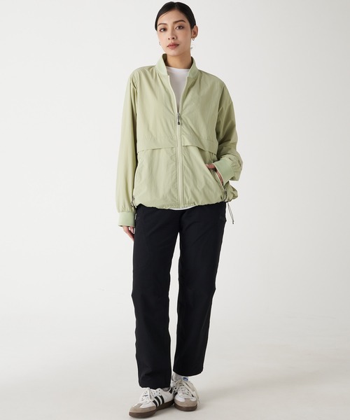 Eddie Bauer(エディーバウアー)の「軽量 ウィンドジャケット(ナイロンジャケット・レディース・ライム/ライトベージュ/ブラック・S/M/L/XL)」の10枚目の写真