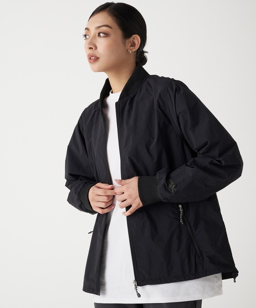 Eddie Bauer(エディーバウアー)の「軽量 ウィンドジャケット(ナイロンジャケット・レディース・ライム/ライトベージュ/ブラック・S/M/L/XL)」の4枚目の写真