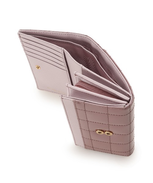 Samantha Thavasa Petit Choice（サマンサタバサ　プチチョイス）の「エナメルキルティング 二つ折り財布（財布・レディース・ラベンダー/ダルブルー系/グレイッシュベージュ・FREE）」の11枚目の写真