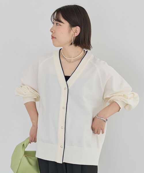 Green Parks(グリーンパークス)の「スポンディッシュVネックカーディガン(カーディガン/ボレロ・レディース・ネイビー/アイボリー/グリーン/ピンク/ブルー・FREE)」の22枚目の写真