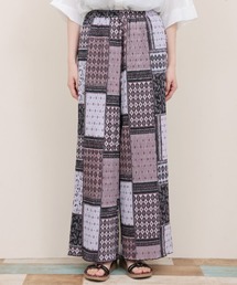 タイルパッチプリーツパンツ