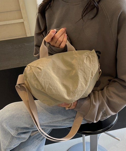 Miniministore(ミニミニストア)の「ショルダーバッグ ナイロン斜めがけバッグ(ショルダーバッグ・レディース・ワインレッド/ベージュ/カーキ/アイボリー/ブラック/ブルー・FREE)」の2枚目の写真