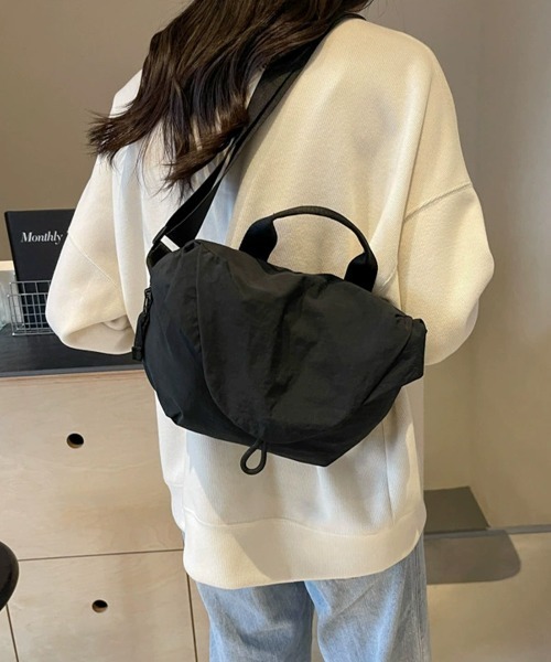 Miniministore(ミニミニストア)の「ショルダーバッグ ナイロン斜めがけバッグ(ショルダーバッグ・レディース・ワインレッド/ベージュ/カーキ/アイボリー/ブラック/ブルー・FREE)」の1枚目の写真